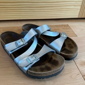 Birkenstock Salina strappy sandal, metallic silver, size 39